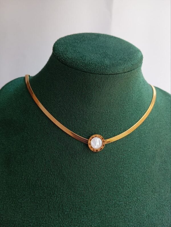 سلسلة استانلس ستيل بلغاري